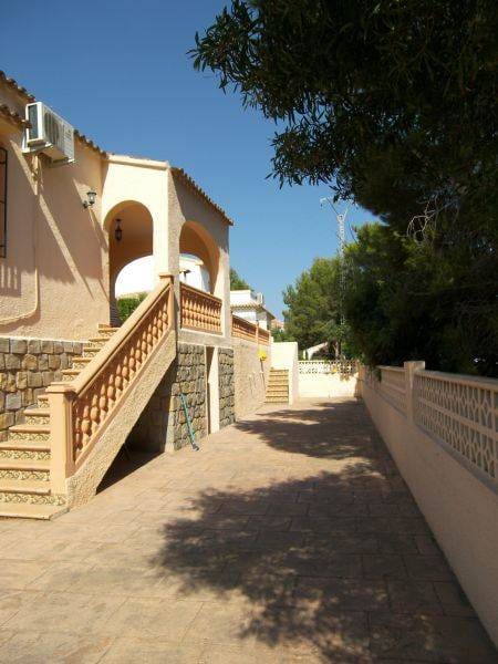3 soveværelse Villa til salg i Calpe / Calp med swimmingpool garage - € 475.000 (Ref: 2071386)