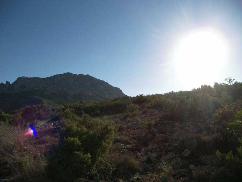 Grunde uden byggetilladelser til salg i Jalon / Xalo - € 200.000 (Ref: 2921714)