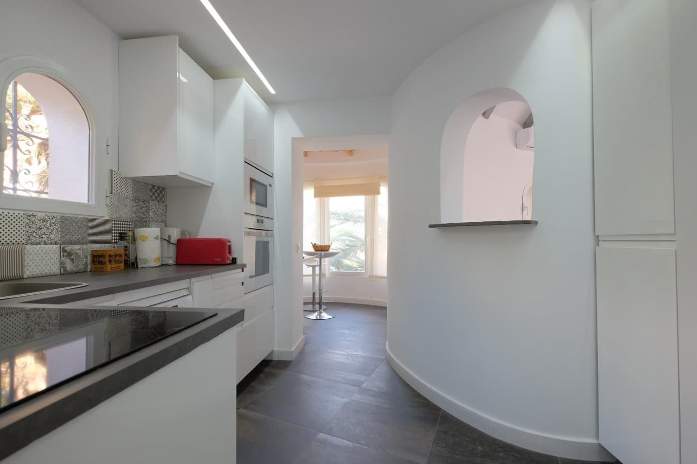 6 sypialnia Willa na sprzedaż w Calpe / Calp z basenem garażem - 845 000 € (Ref: 7099439)