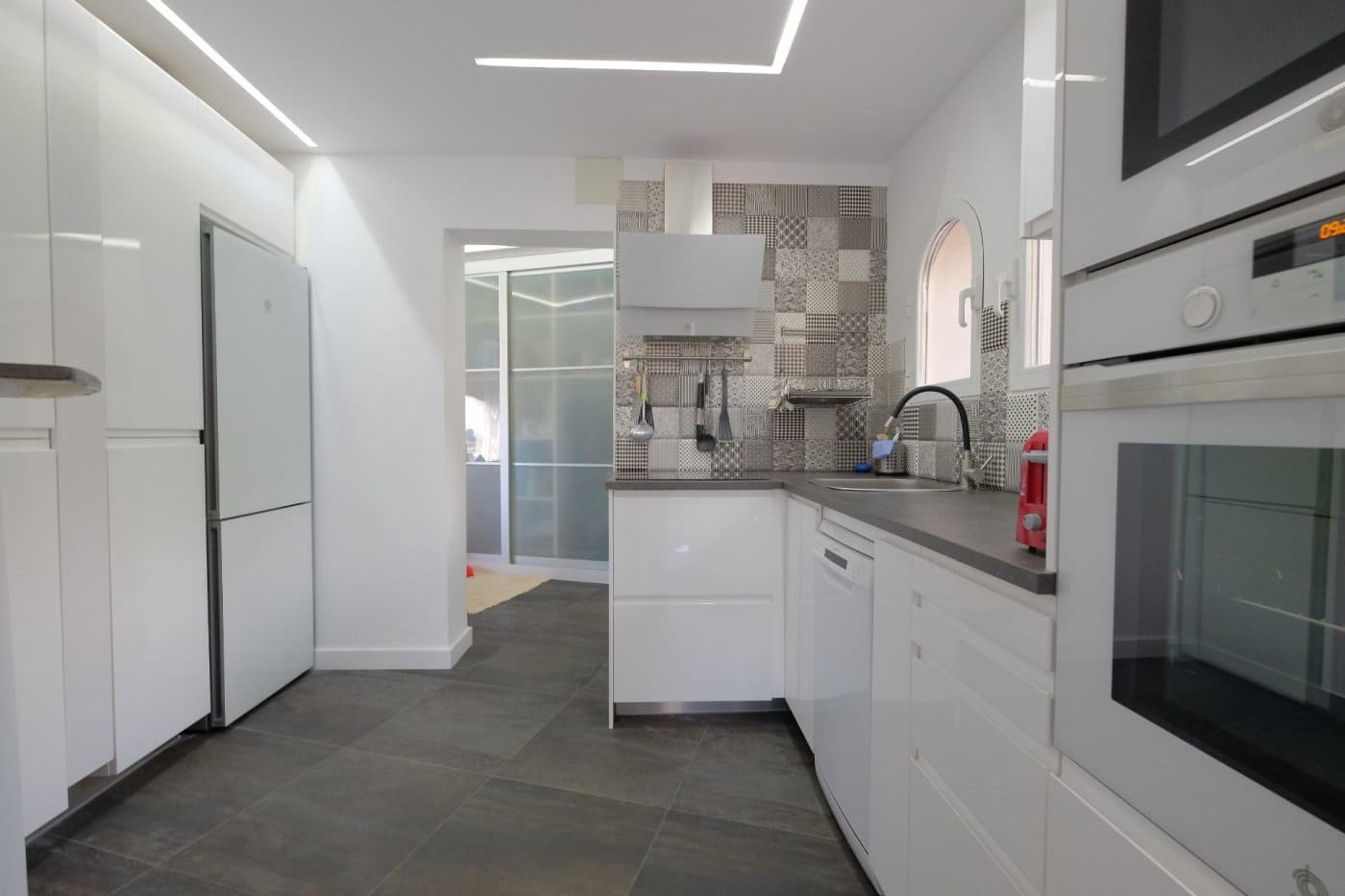 6 sypialnia Willa na sprzedaż w Calpe / Calp z basenem garażem - 845 000 € (Ref: 7099439)