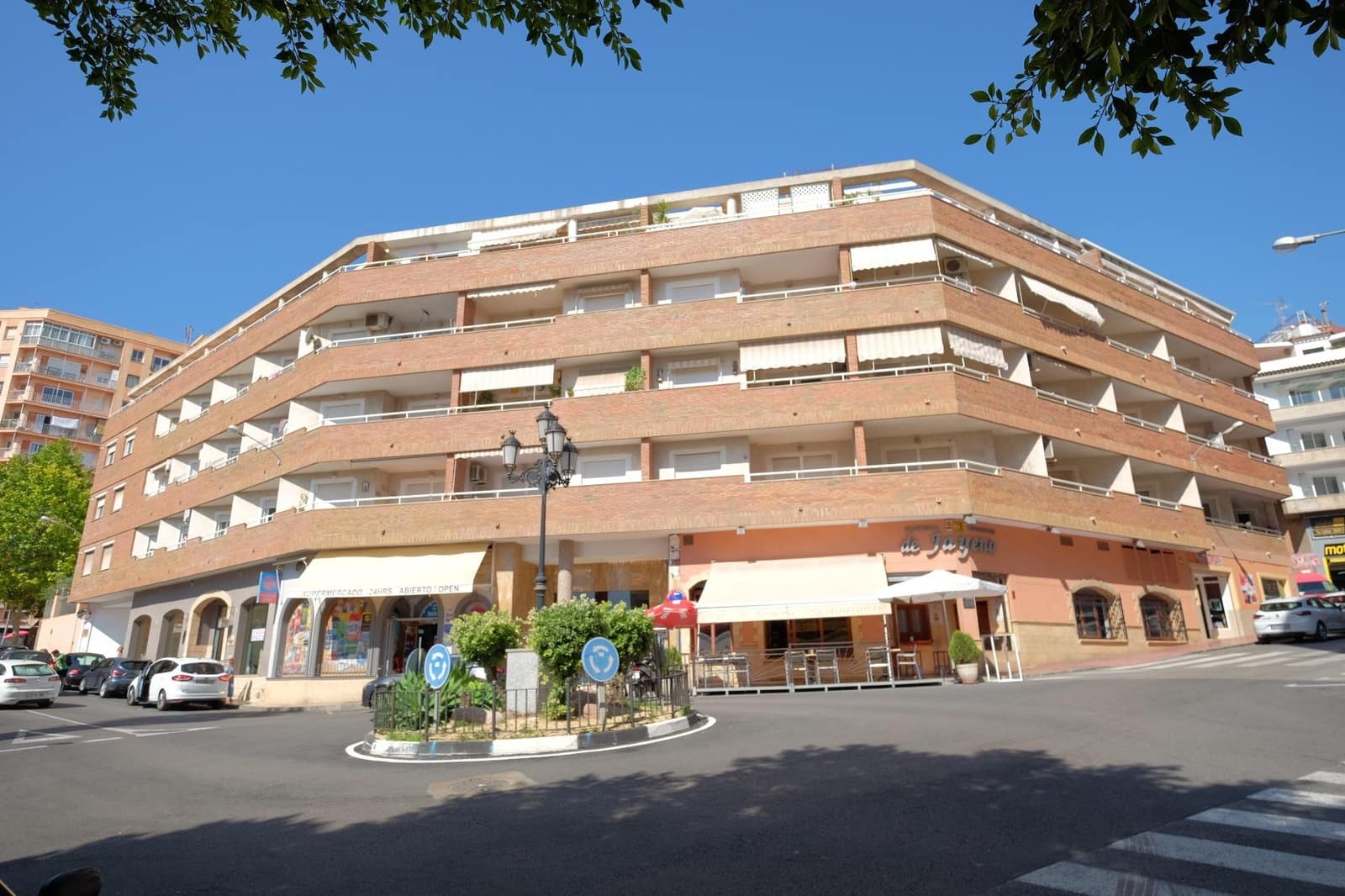 4 bedroom Flat for sale in Calpe / Calp - € 325,000 (Ref: 7617069)