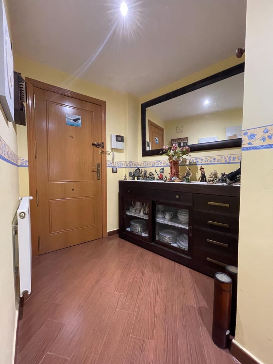 4 bedroom Flat for sale in Calpe / Calp - € 325,000 (Ref: 7617069)