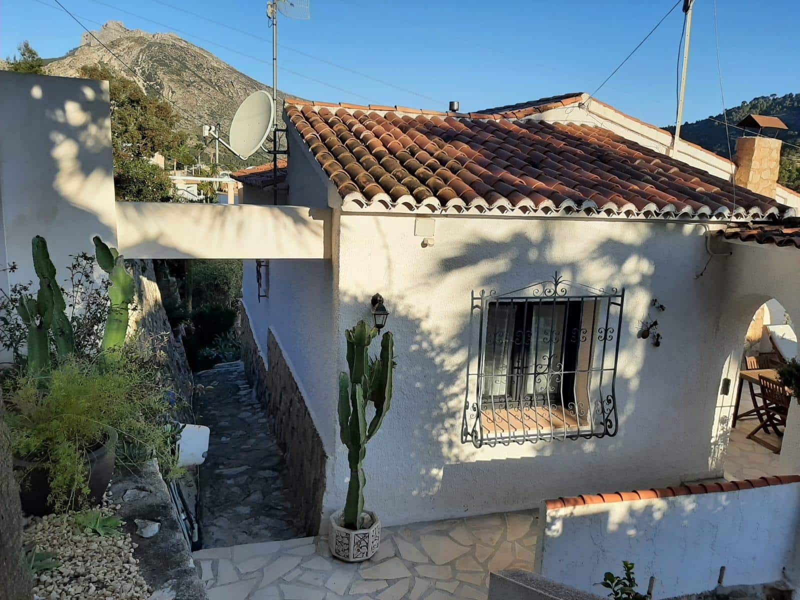 4 makuuhuone Huvila myytävänä paikassa Calpe / Calp mukana uima-altaan - 580 000 € (Ref: 8090851)