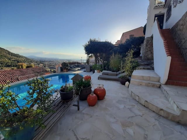 4 makuuhuone Huvila myytävänä paikassa Maryvilla, Calpe / Calp mukana uima-altaan - 580 000 € (Ref: 8090851)