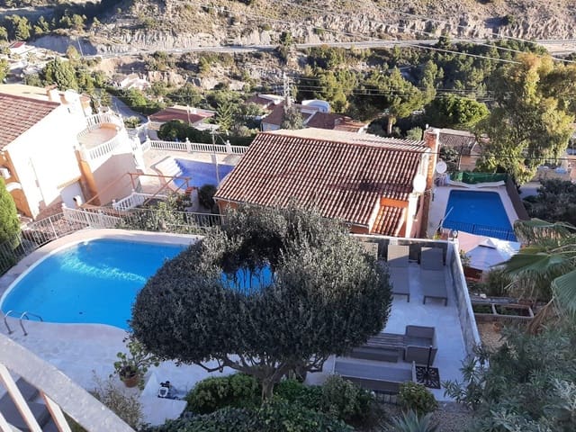 4 makuuhuone Huvila myytävänä paikassa Maryvilla, Calpe / Calp mukana uima-altaan - 580 000 € (Ref: 8090851)