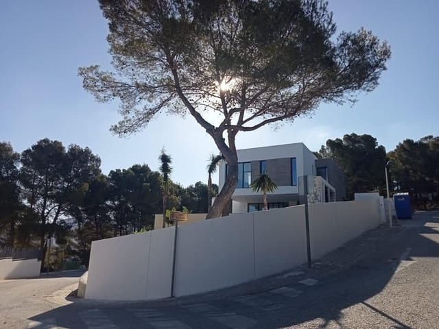 4 sypialnia Willa na sprzedaż w Moraira, Teulada-Moraira z basenem garażem - 1 585 000 € (Ref: 8331645)
