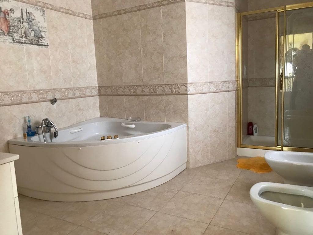 4 soverom Villa til salgs i Calpe / Calp med svømmebasseng garasje - € 680 000 (Ref: 9778968)