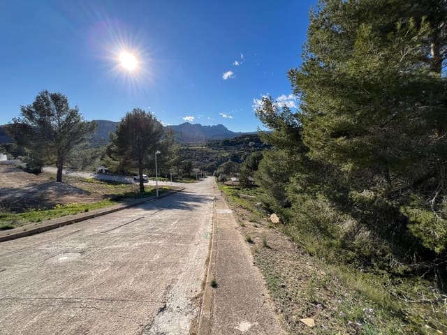 Building Plot for sale in Calpe / Calp - € 135,000 (Ref: 9780599)