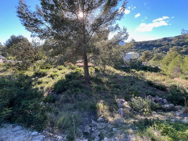 Building Plot for sale in Calpe / Calp - € 135,000 (Ref: 9780599)