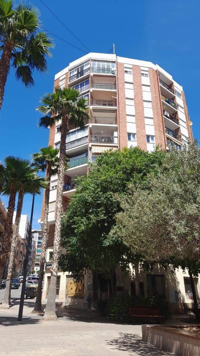 Apartamento de 2 habitaciones en Calpe / Calp en venta - 199.000 € (Ref: 9860137)