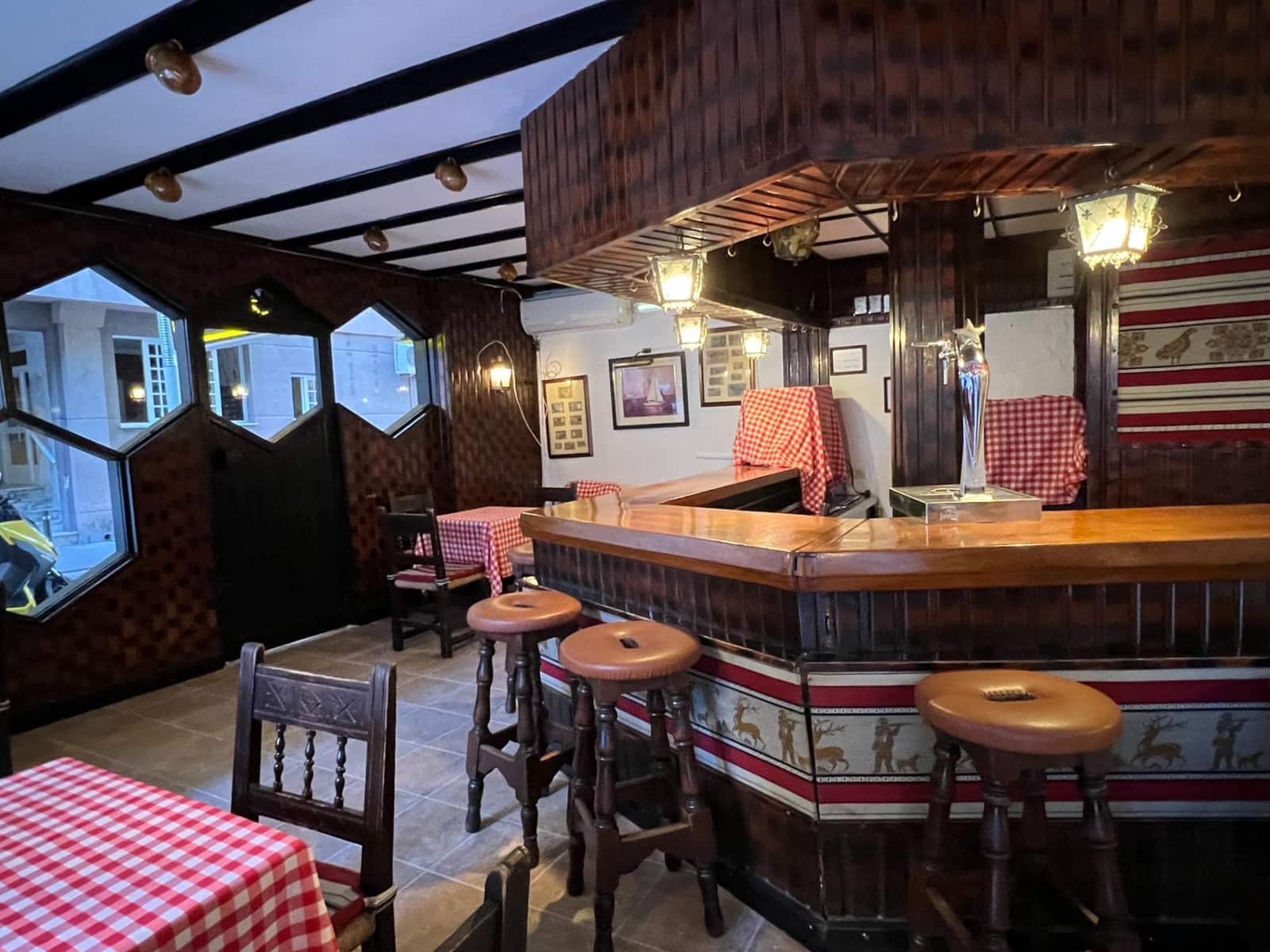Bedrift til salgs i Calpe / Calp - € 1 200 000 (Ref: 9947961)