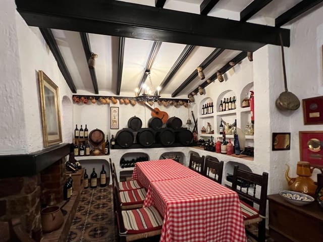 Bedrift til salgs i Calpe / Calp - € 1 200 000 (Ref: 9947961)