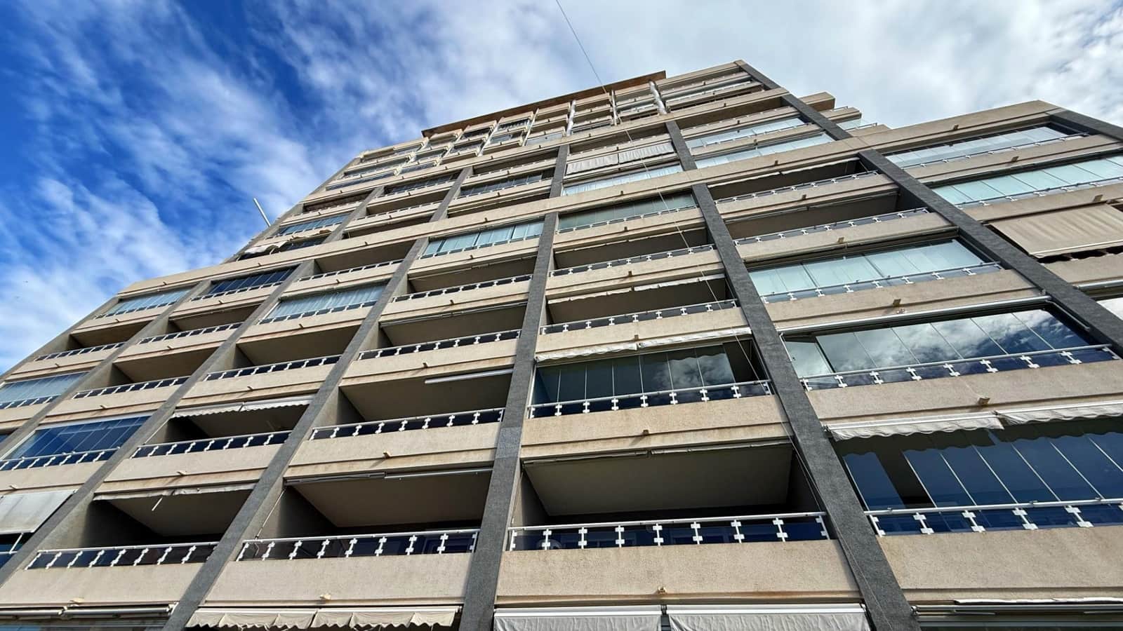 1 chambre Appartement à vendre à Calpe / Calp avec piscine garage - 299 000 € (Ref: 9949836)