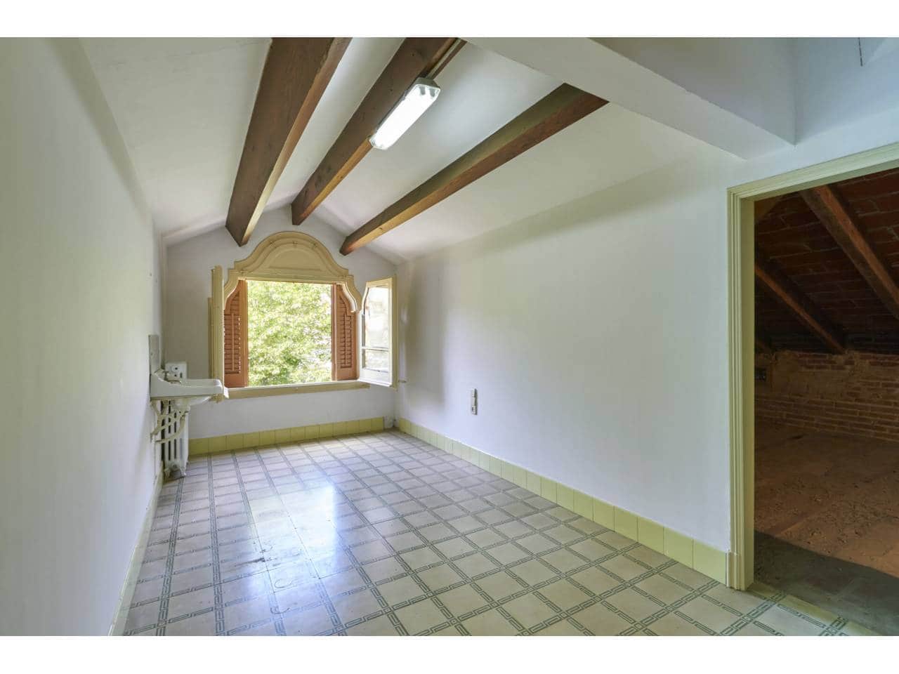 8 soveværelse Villa til salg i Cardedeu - € 993.000 (Ref: 8900719)