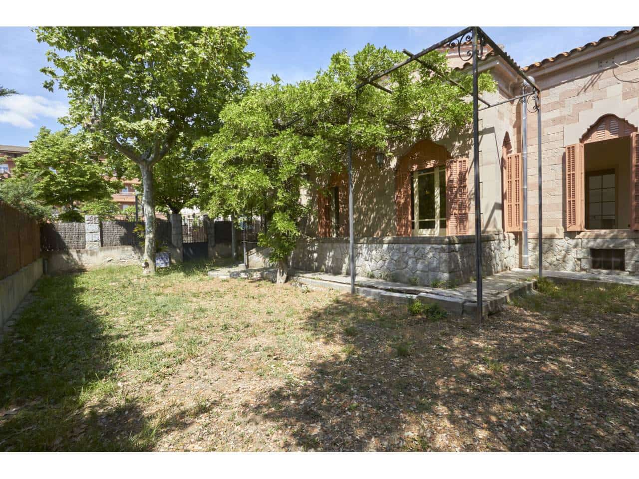 8 soveværelse Villa til salg i Cardedeu - € 993.000 (Ref: 8900719)