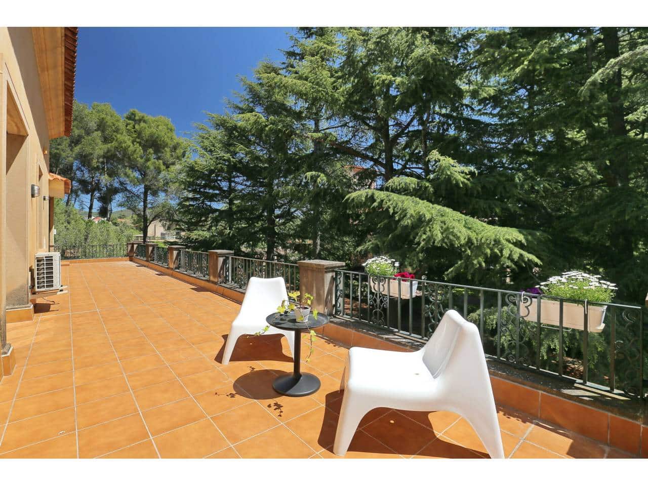 12 sypialnia Willa na sprzedaż w Matadepera z basenem garażem - 1 850 000 € (Ref: 8900738)