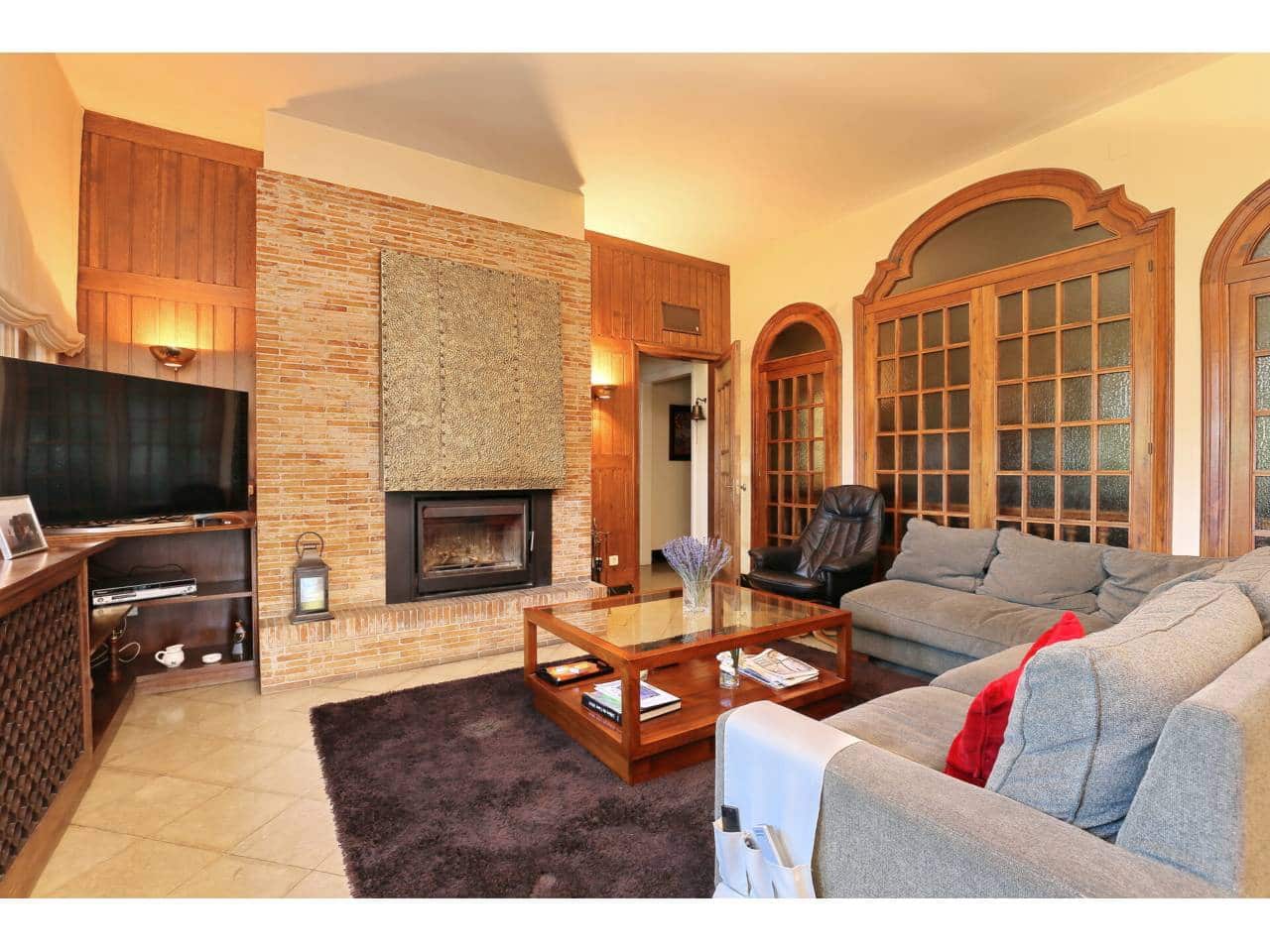 12 sypialnia Willa na sprzedaż w Matadepera z basenem garażem - 1 850 000 € (Ref: 8900738)