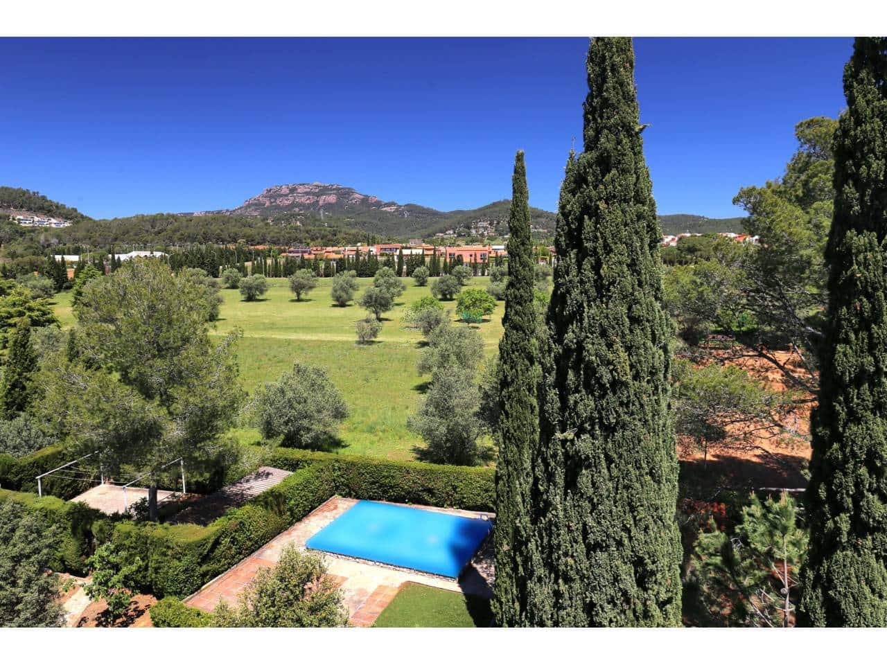 12 sypialnia Willa na sprzedaż w Matadepera z basenem garażem - 1 850 000 € (Ref: 8900738)