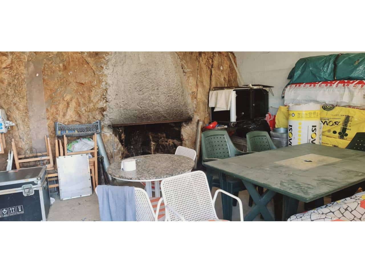 Działka budowlana na sprzedaż w Badalona - 150 000 € (Ref: 8900746)