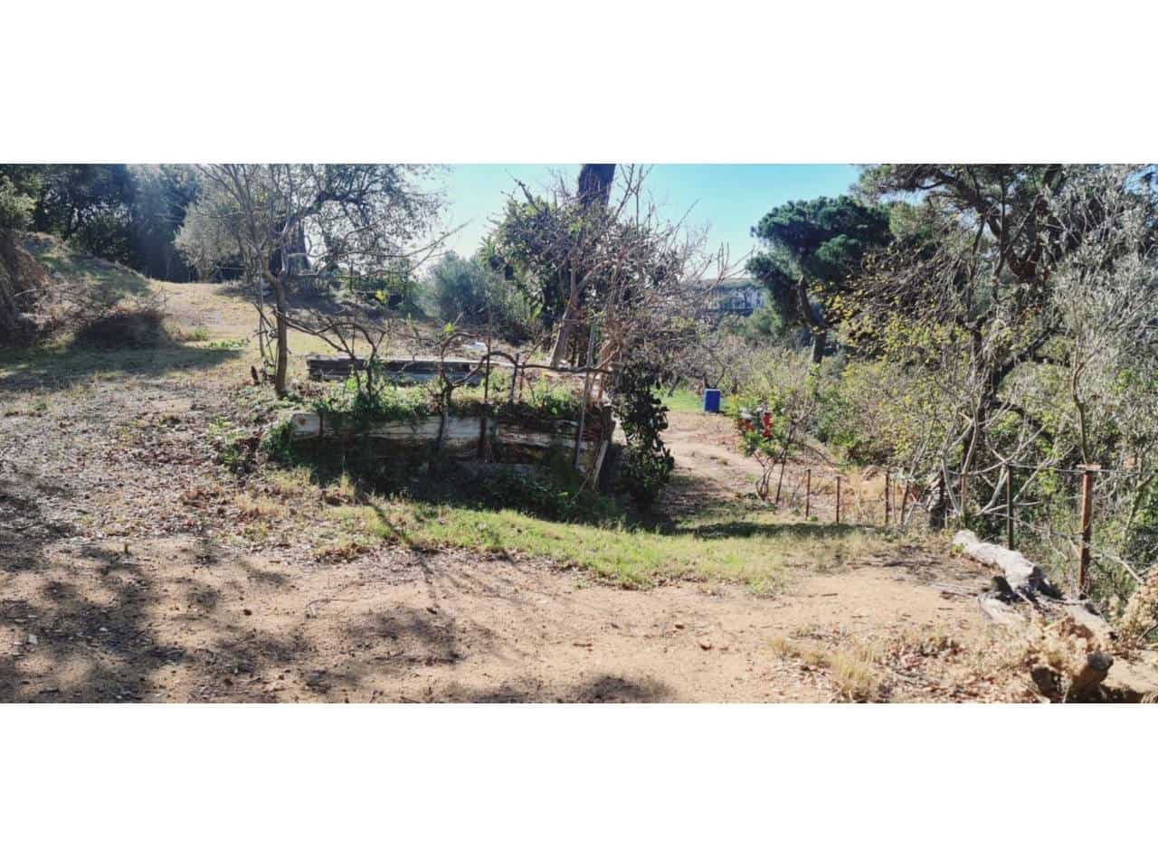 Działka budowlana na sprzedaż w Badalona - 150 000 € (Ref: 8900746)