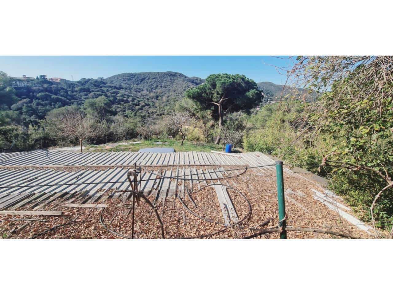 Działka budowlana na sprzedaż w Badalona - 150 000 € (Ref: 8900746)