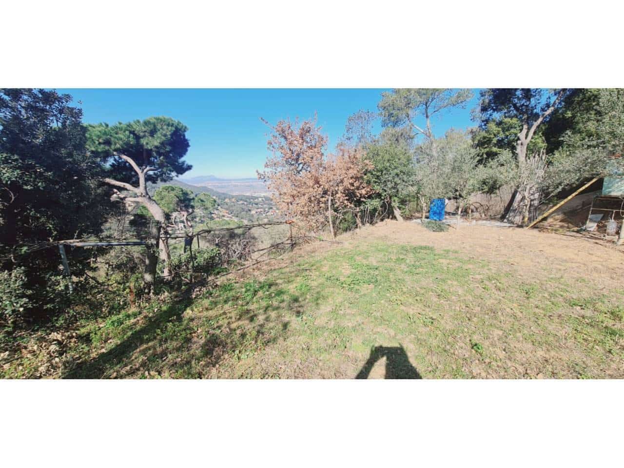 Działka budowlana na sprzedaż w Badalona - 150 000 € (Ref: 8900746)