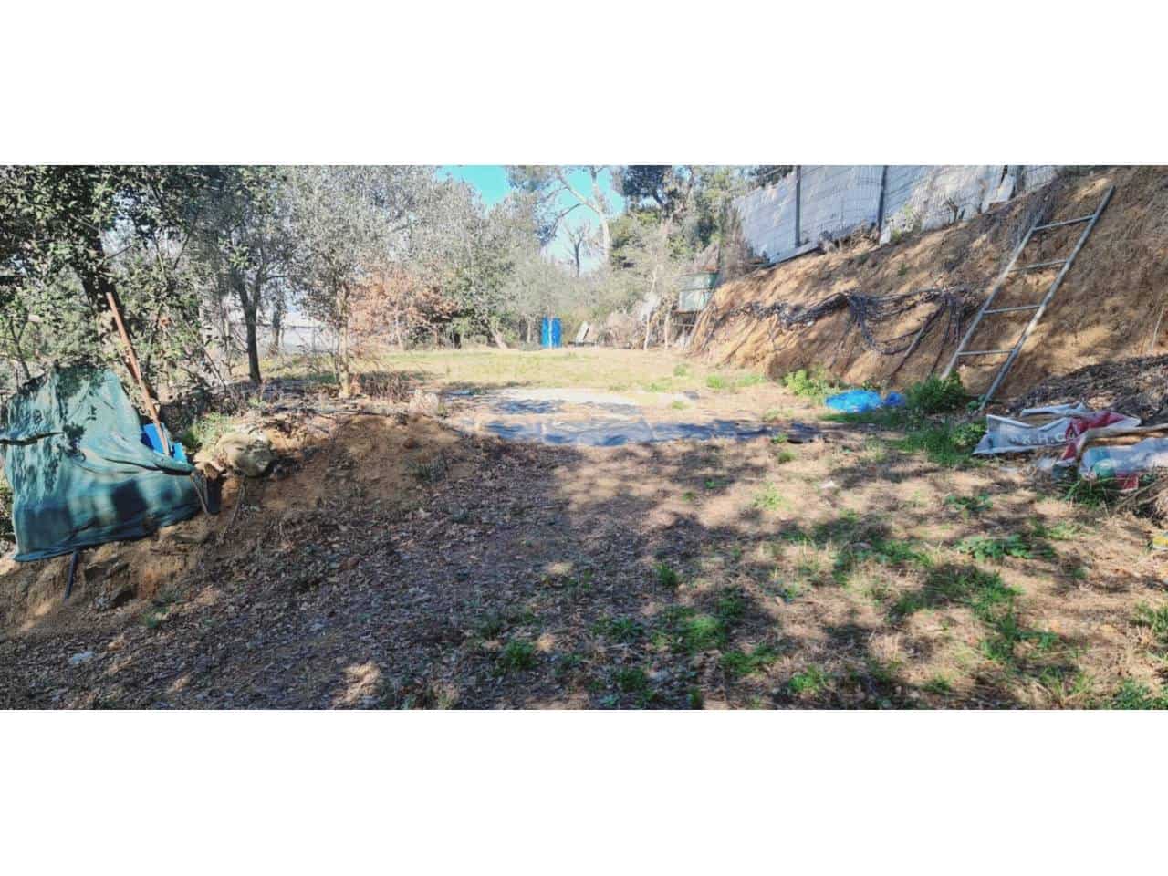 Działka budowlana na sprzedaż w Badalona - 150 000 € (Ref: 8900746)