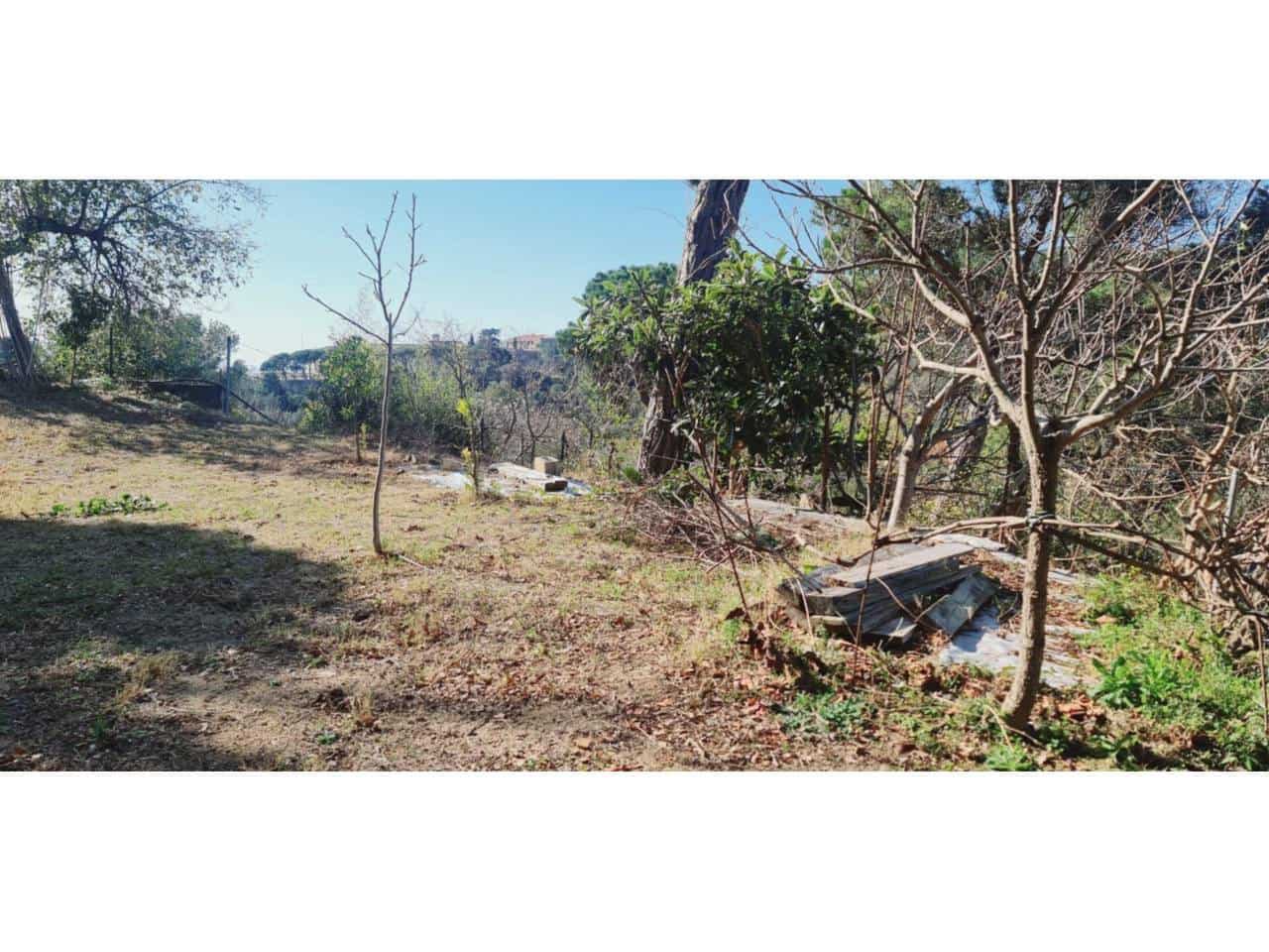 Działka budowlana na sprzedaż w Badalona - 150 000 € (Ref: 8900746)