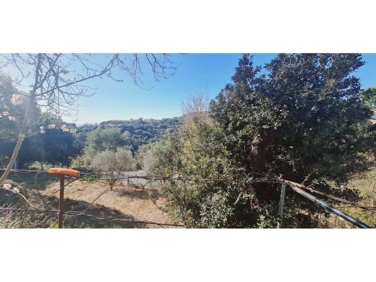 Działka budowlana na sprzedaż w Badalona - 150 000 € (Ref: 8900746)