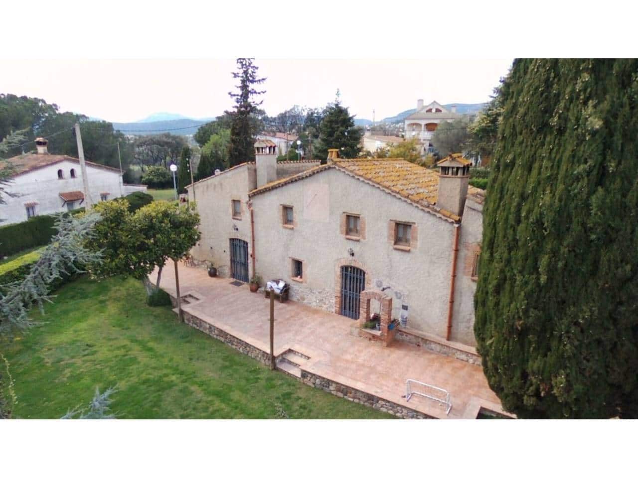 4 sypialnia Finka/Dom wiejski na sprzedaż w L'Ametlla del Valles z basenem garażem - 770 000 € (Ref: 8900757)