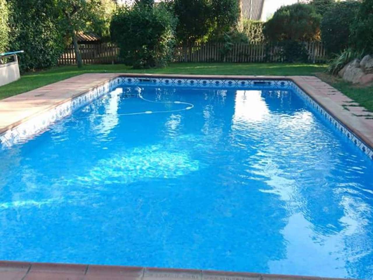 4 sypialnia Finka/Dom wiejski na sprzedaż w L'Ametlla del Valles z basenem garażem - 770 000 € (Ref: 8900757)