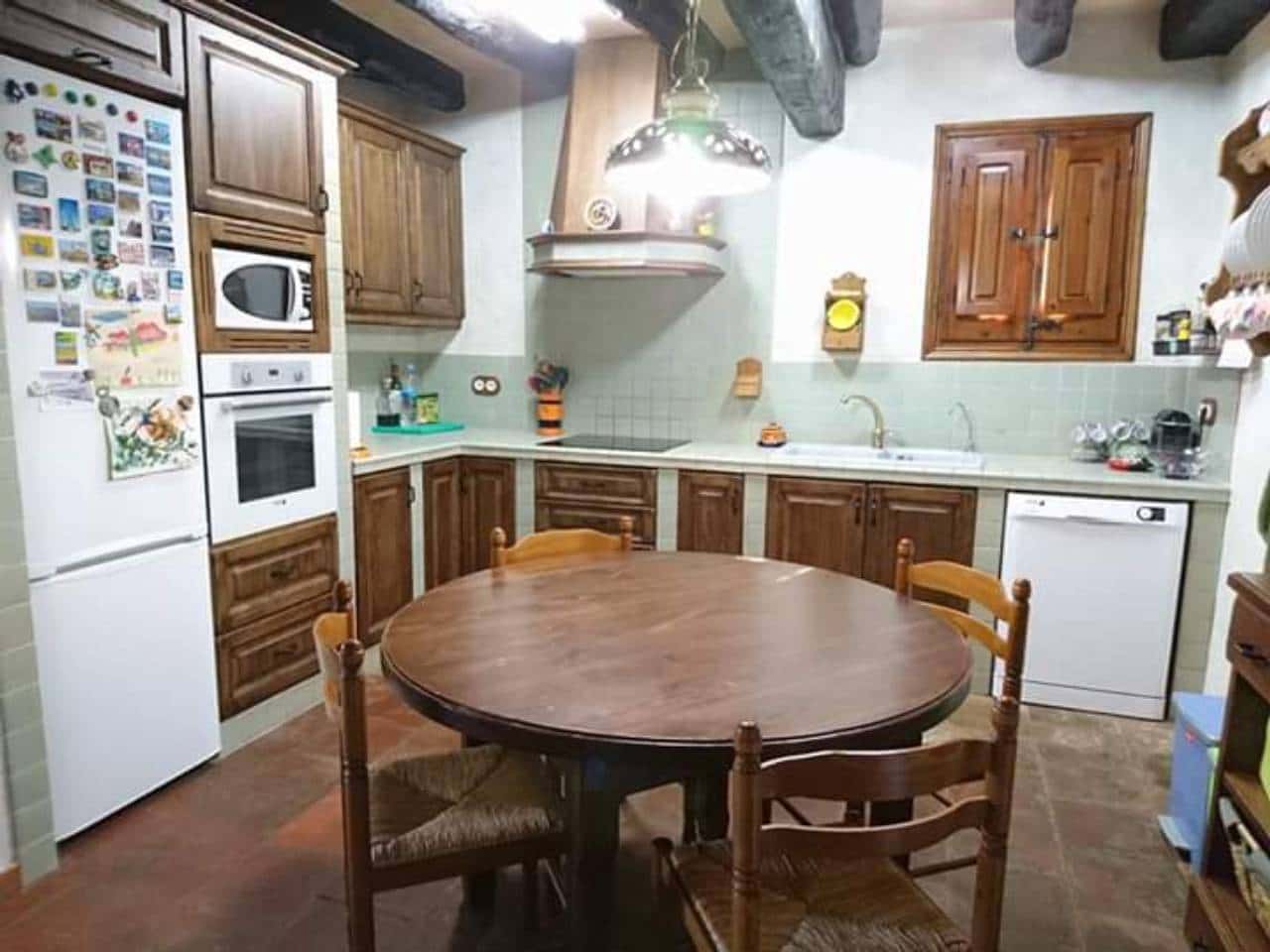 4 sypialnia Finka/Dom wiejski na sprzedaż w L'Ametlla del Valles z basenem garażem - 770 000 € (Ref: 8900757)