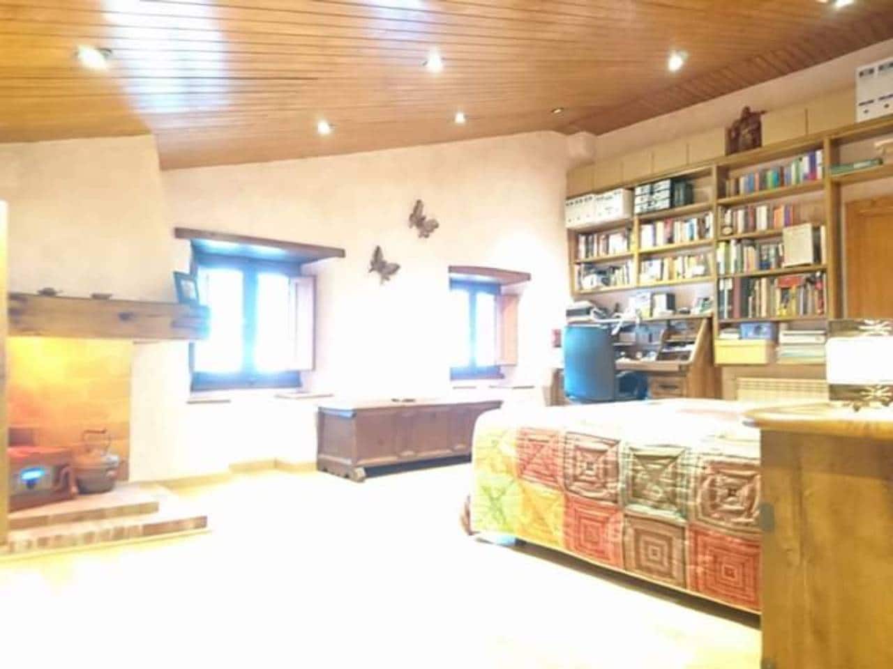 4 sypialnia Finka/Dom wiejski na sprzedaż w L'Ametlla del Valles z basenem garażem - 770 000 € (Ref: 8900757)