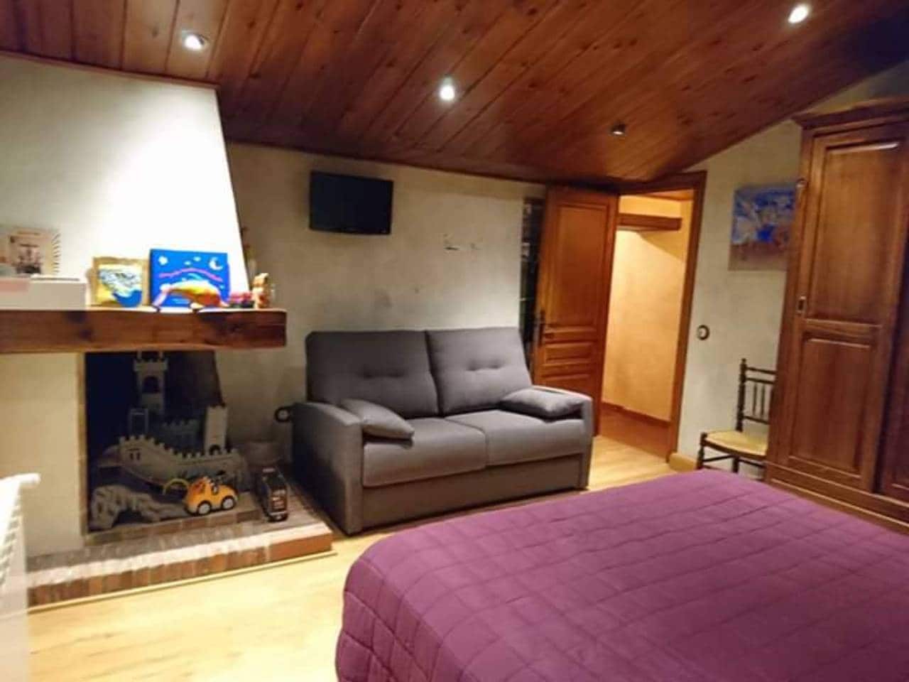 4 sypialnia Finka/Dom wiejski na sprzedaż w L'Ametlla del Valles z basenem garażem - 770 000 € (Ref: 8900757)