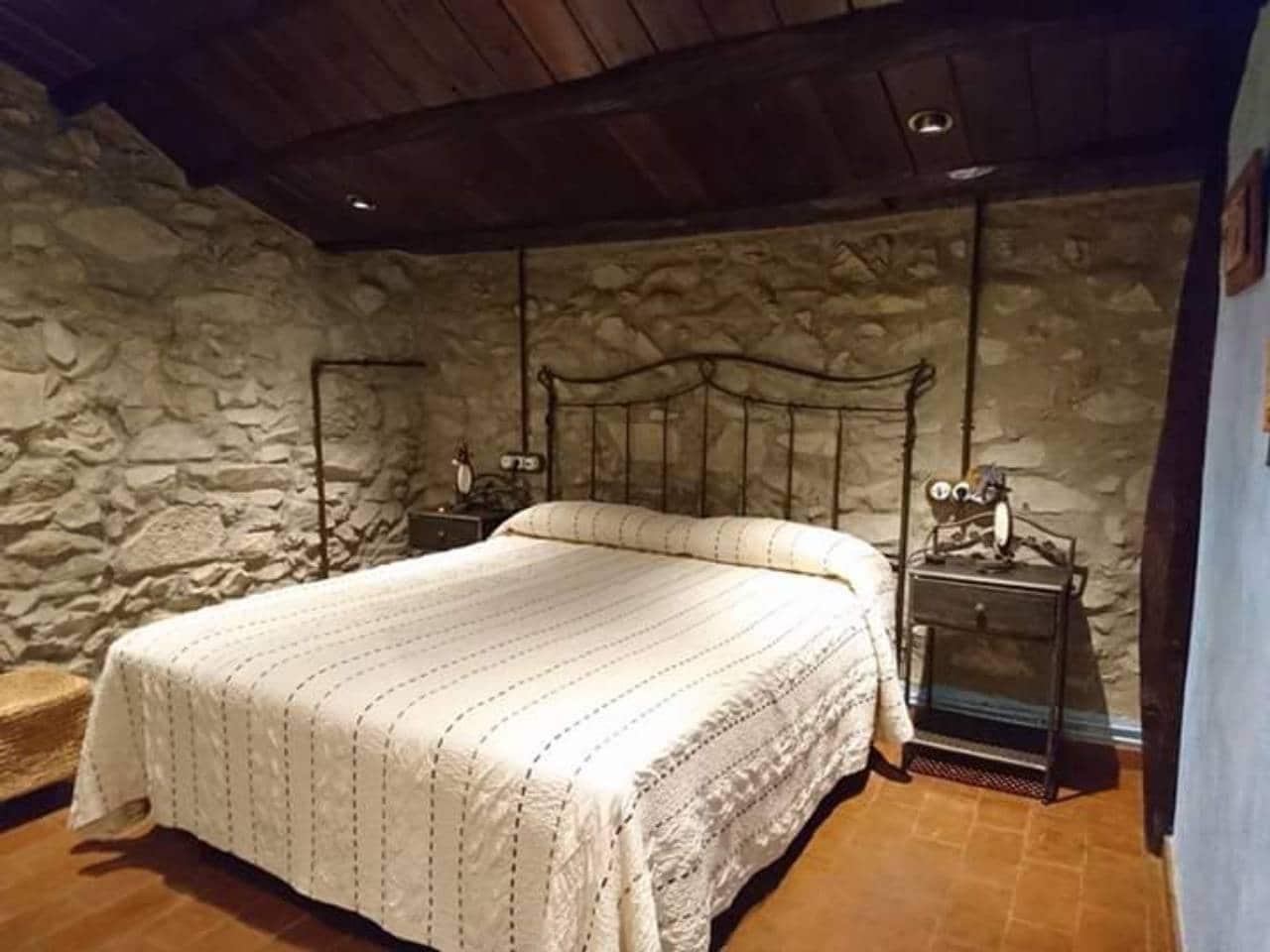 4 sypialnia Finka/Dom wiejski na sprzedaż w L'Ametlla del Valles z basenem garażem - 770 000 € (Ref: 8900757)