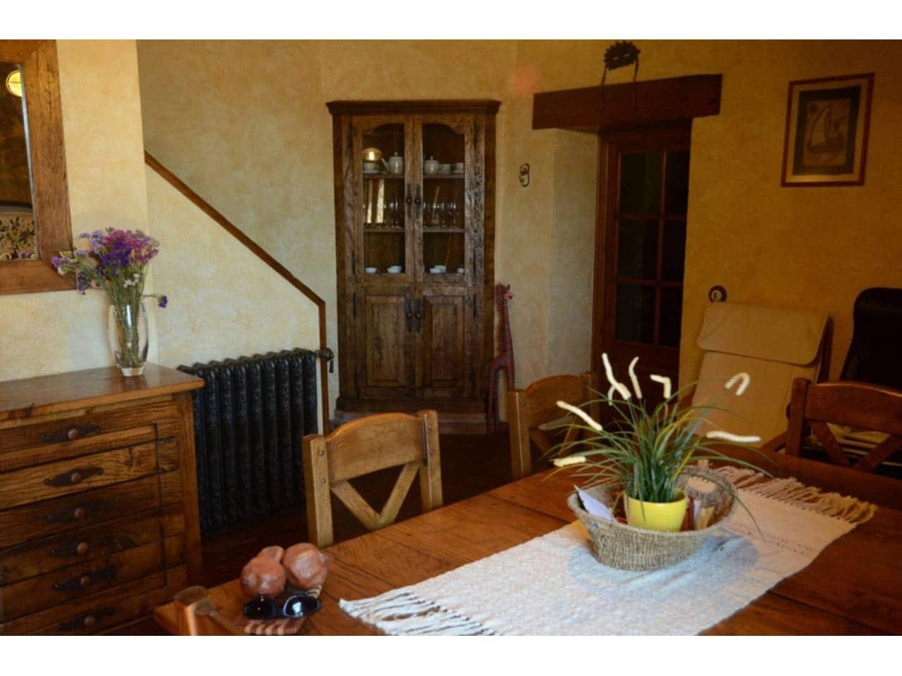 4 sypialnia Finka/Dom wiejski na sprzedaż w L'Ametlla del Valles z basenem garażem - 770 000 € (Ref: 8900757)