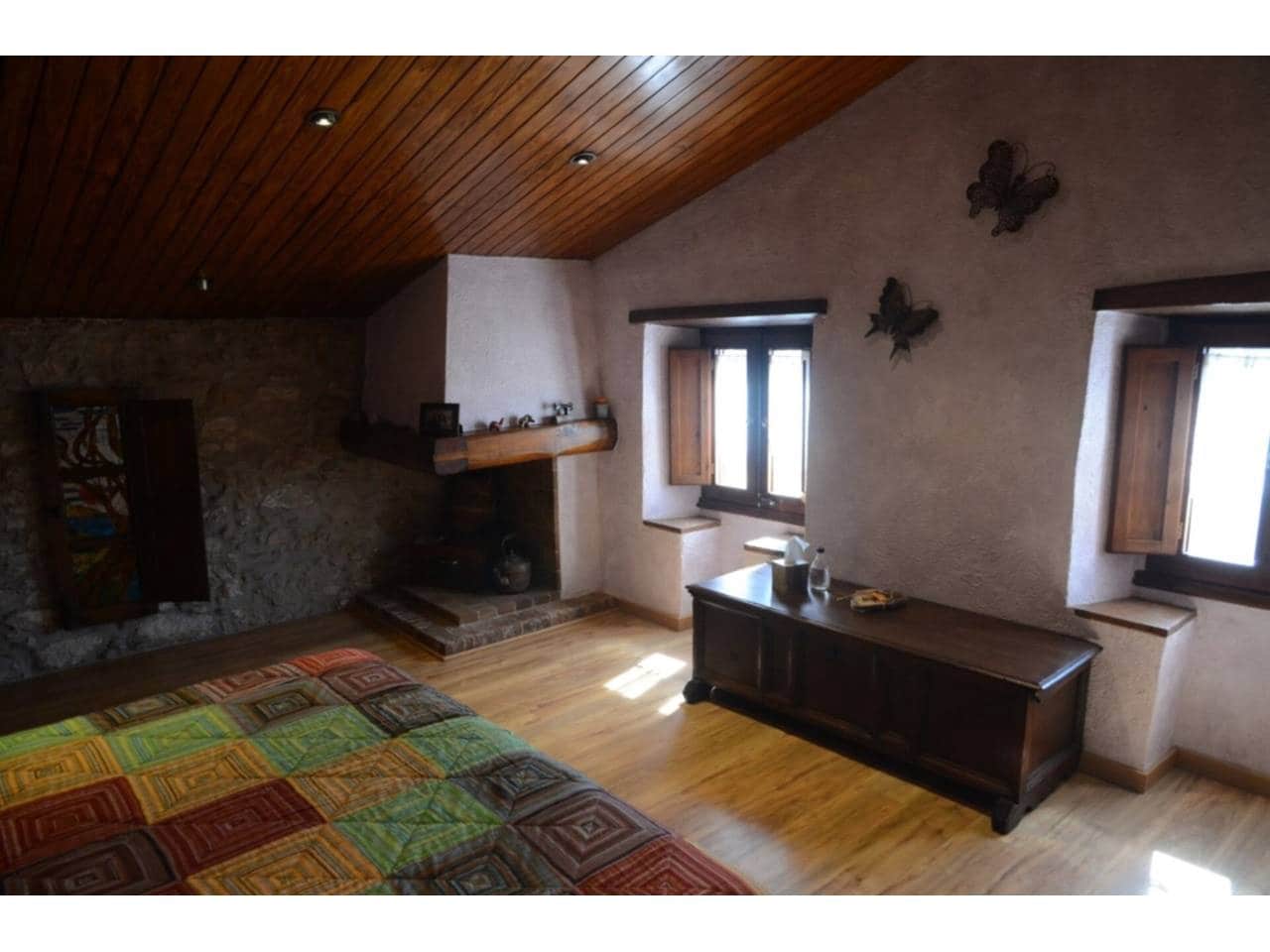 4 sypialnia Finka/Dom wiejski na sprzedaż w L'Ametlla del Valles z basenem garażem - 770 000 € (Ref: 8900757)
