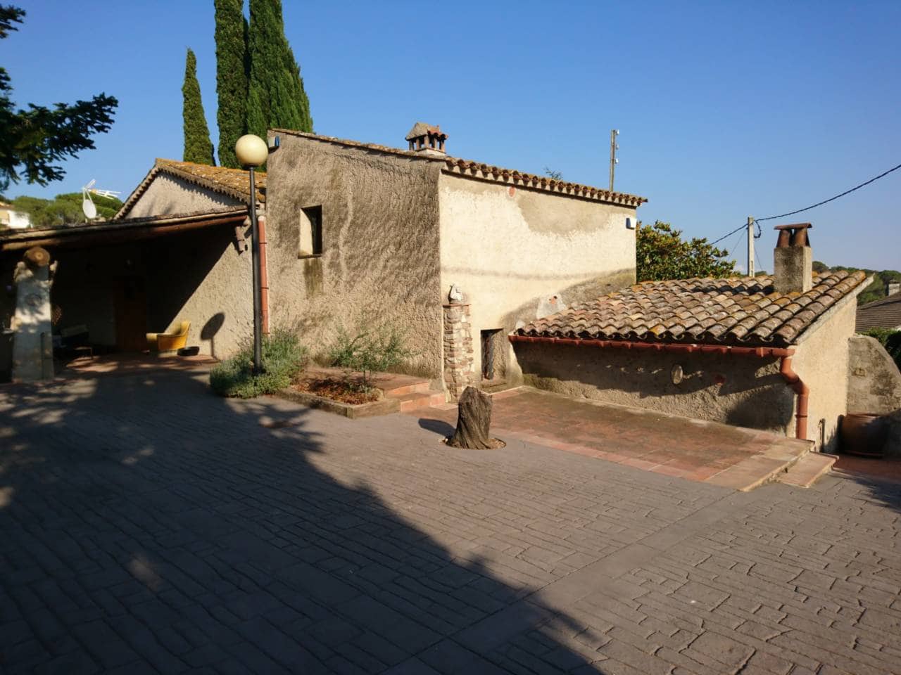 4 sypialnia Finka/Dom wiejski na sprzedaż w L'Ametlla del Valles z basenem garażem - 770 000 € (Ref: 8900757)