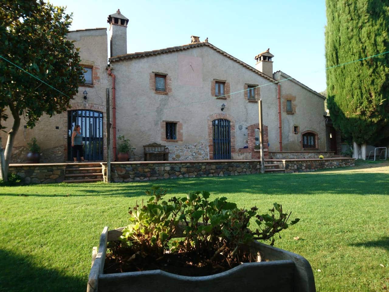 4 sypialnia Finka/Dom wiejski na sprzedaż w L'Ametlla del Valles z basenem garażem - 770 000 € (Ref: 8900757)