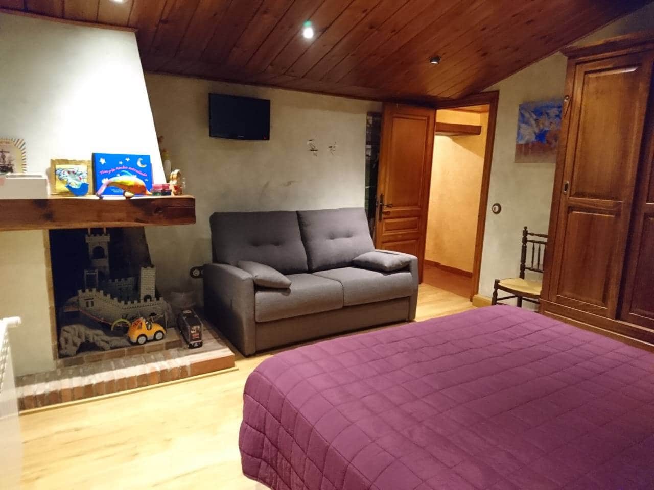 4 sypialnia Finka/Dom wiejski na sprzedaż w L'Ametlla del Valles z basenem garażem - 770 000 € (Ref: 8900757)