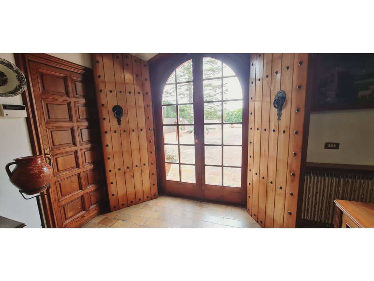 10 soveværelse Finca/Landehus til salg i Les Franqueses del Valles med garage - € 750.000 (Ref: 8900759)