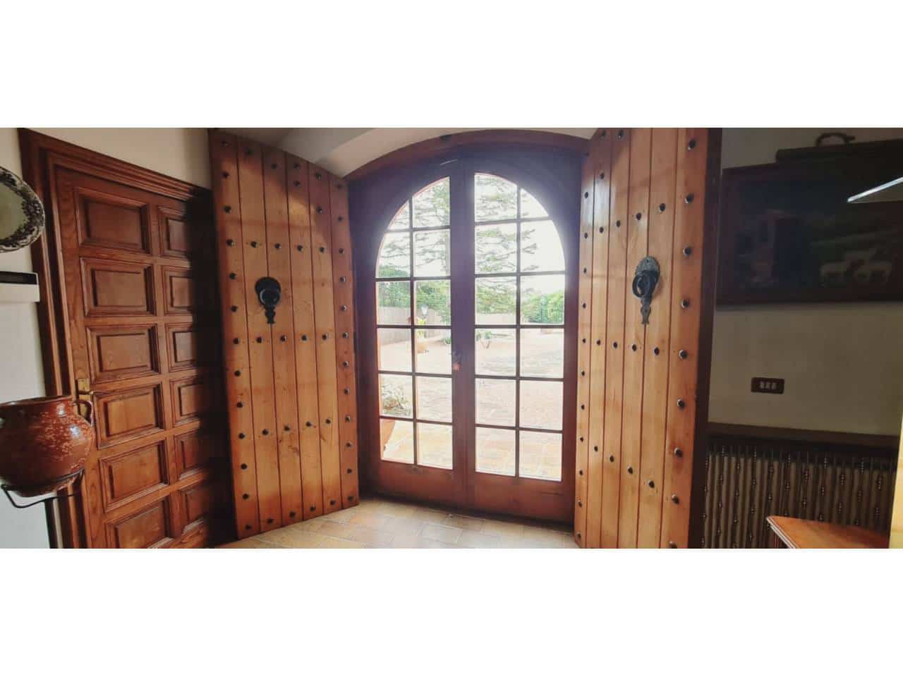 10 soveværelse Finca/Landehus til salg i Les Franqueses del Valles med garage - € 750.000 (Ref: 8900759)