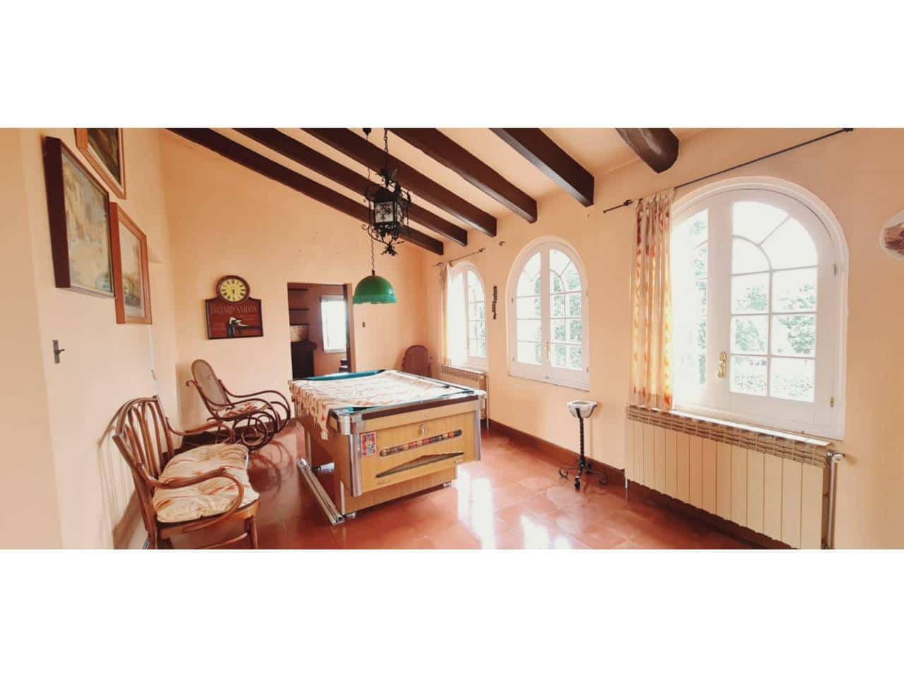 10 soveværelse Finca/Landehus til salg i Les Franqueses del Valles med garage - € 750.000 (Ref: 8900759)