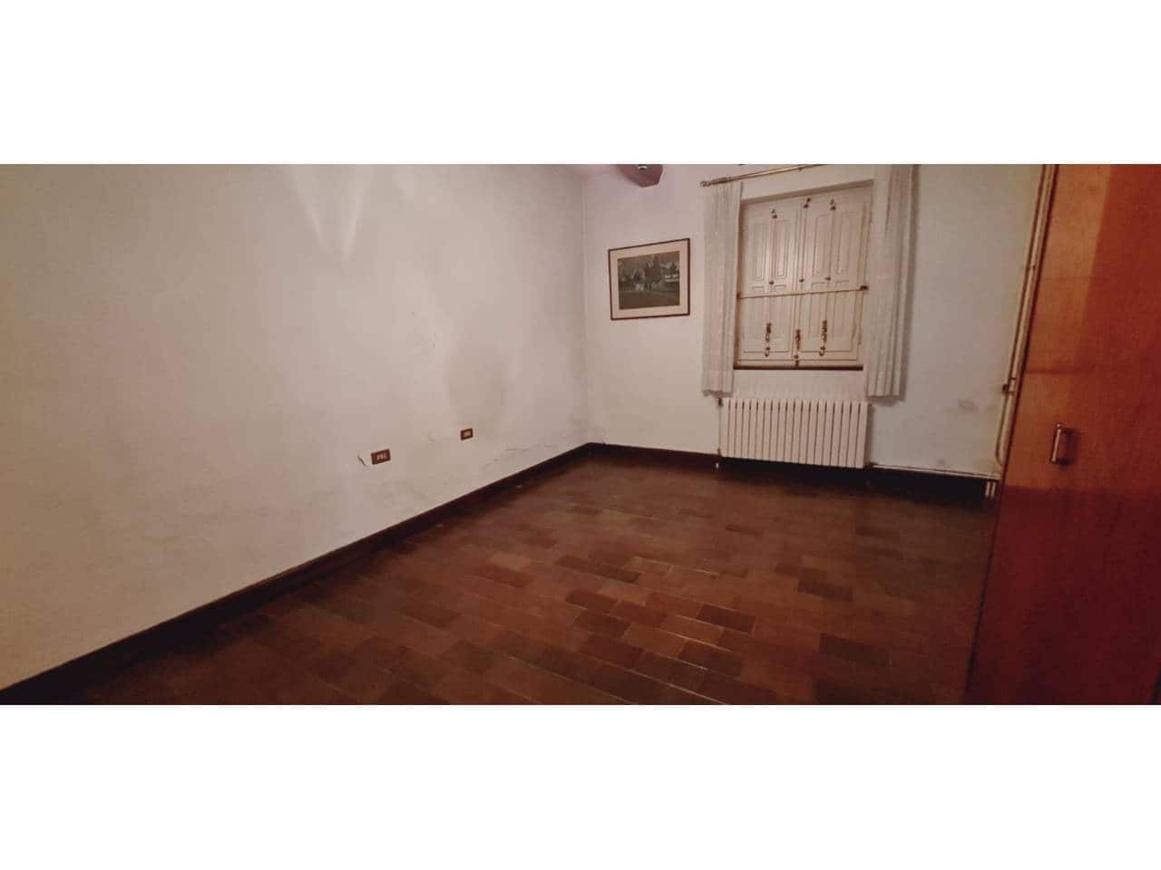 10 soveværelse Finca/Landehus til salg i Les Franqueses del Valles med garage - € 750.000 (Ref: 8900759)