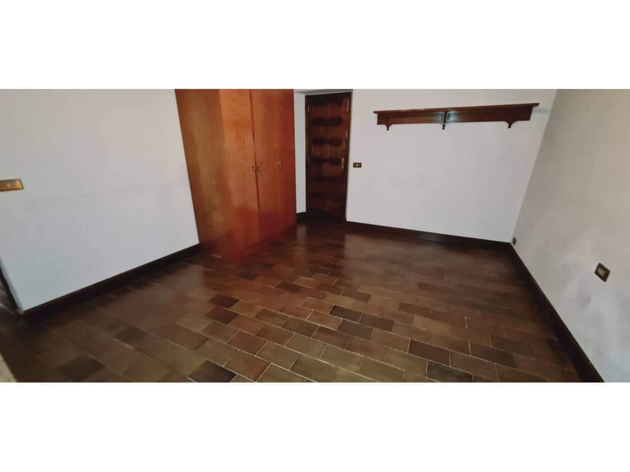 10 soveværelse Finca/Landehus til salg i Les Franqueses del Valles med garage - € 750.000 (Ref: 8900759)