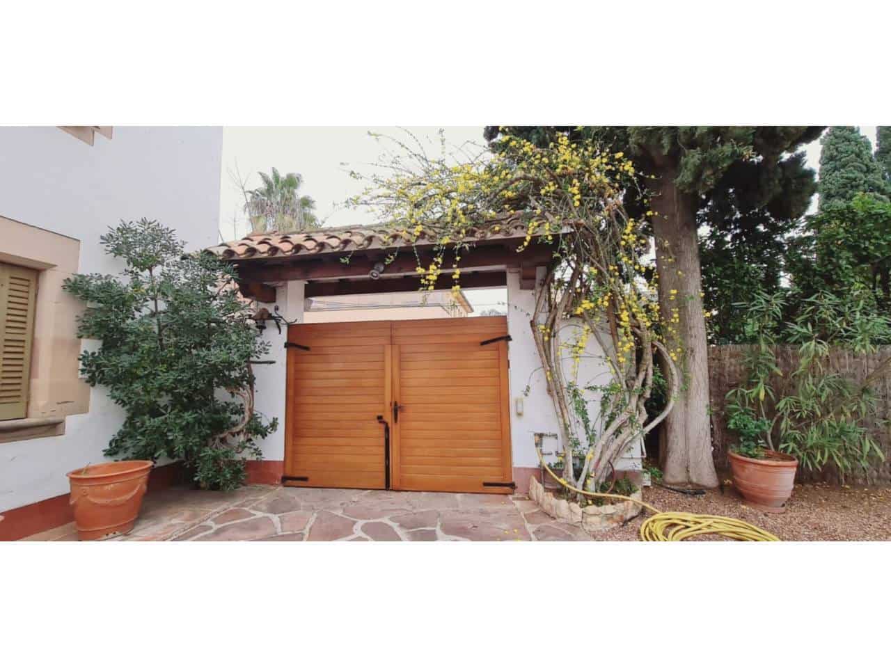 10 soveværelse Finca/Landehus til salg i Les Franqueses del Valles med garage - € 750.000 (Ref: 8900759)