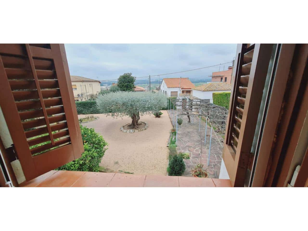 10 soveværelse Finca/Landehus til salg i Les Franqueses del Valles med garage - € 750.000 (Ref: 8900759)