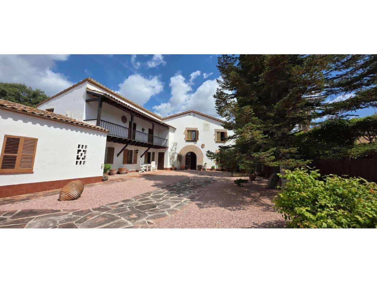 10 soveværelse Finca/Landehus til salg i Les Franqueses del Valles med garage - € 750.000 (Ref: 8900759)