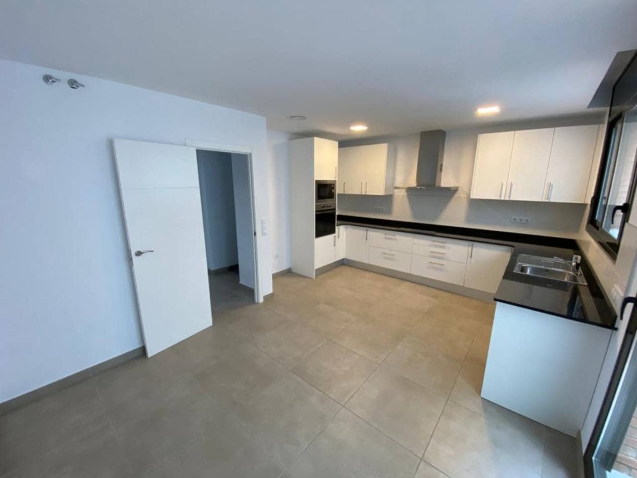 5 soveværelse Villa til salg i Sant Andreu de Llavaneres med garage - € 575.000 (Ref: 9108169)