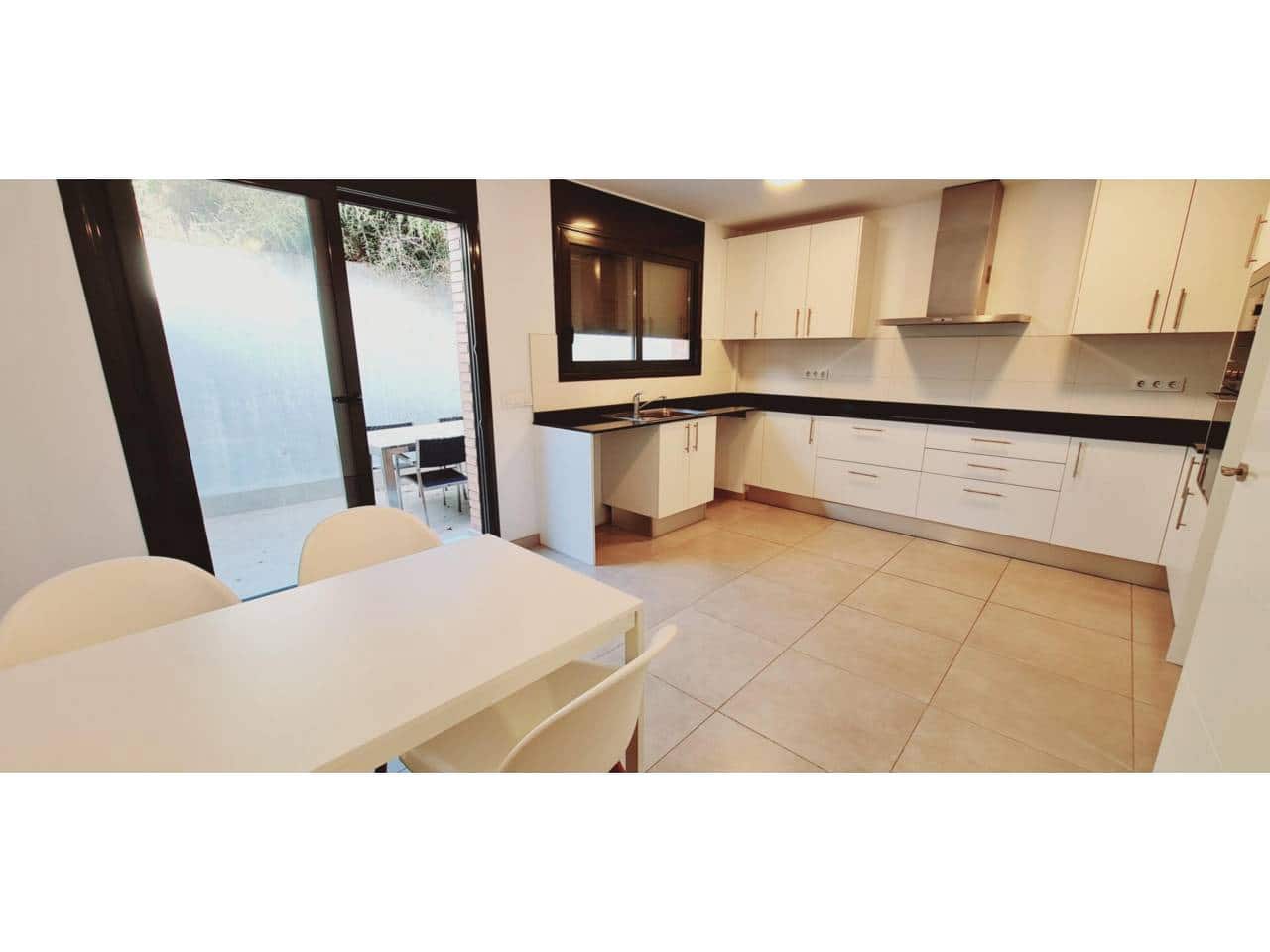 5 soveværelse Villa til salg i Sant Andreu de Llavaneres med garage - € 575.000 (Ref: 9108169)